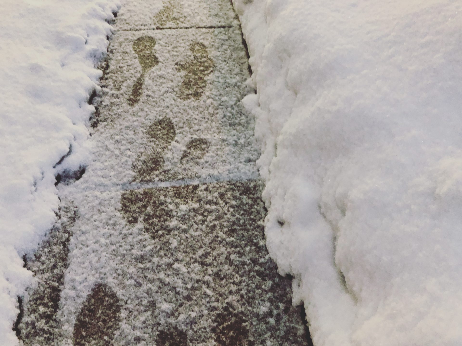Houston Mom Reportedly Found Intoxicated On Sidewalk With 2-Month-Old Baby & 1-Year-Old Child Amid Winter Storm