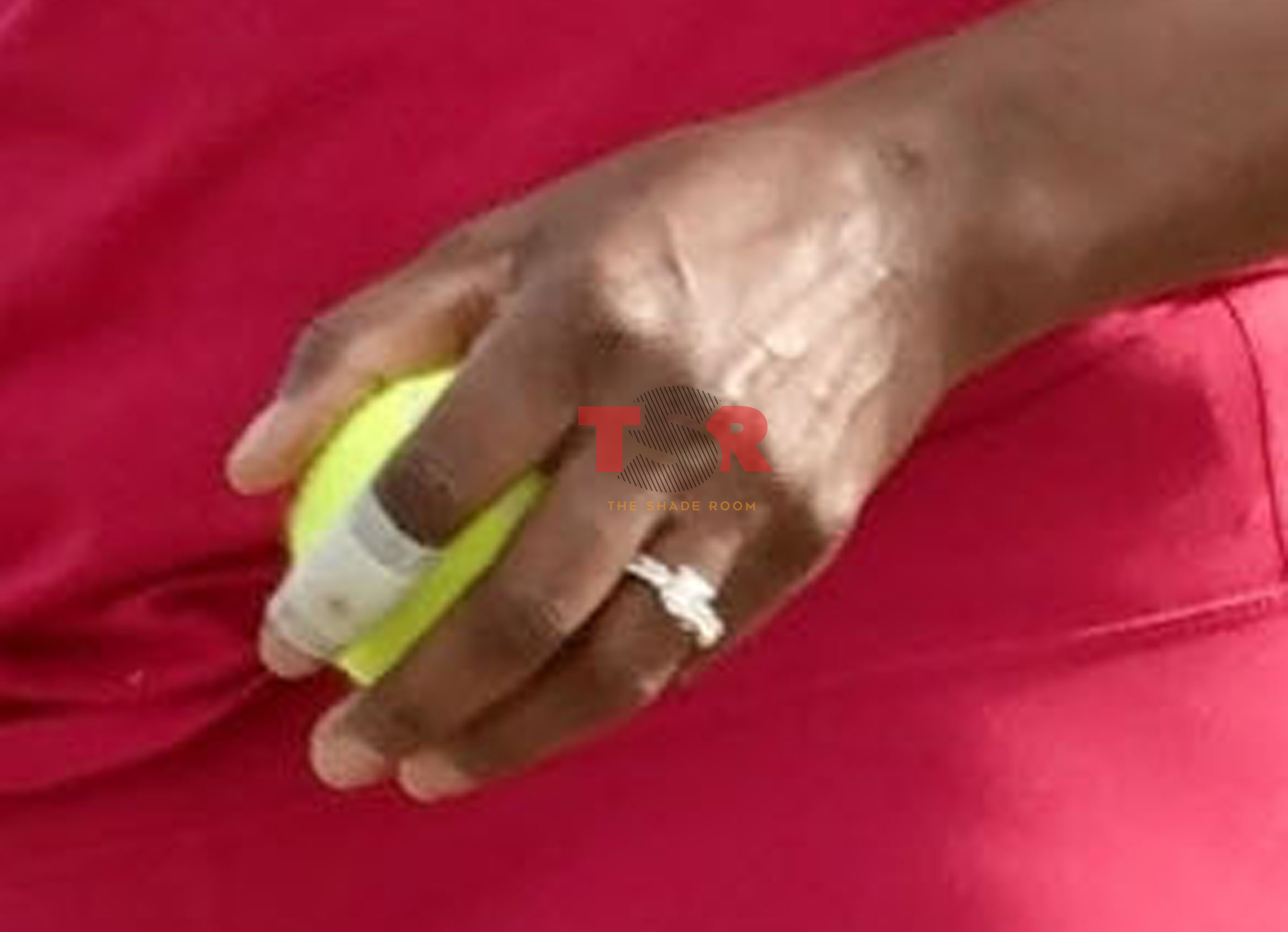 Venus Williams engagement ring finger Italian boyfriend 