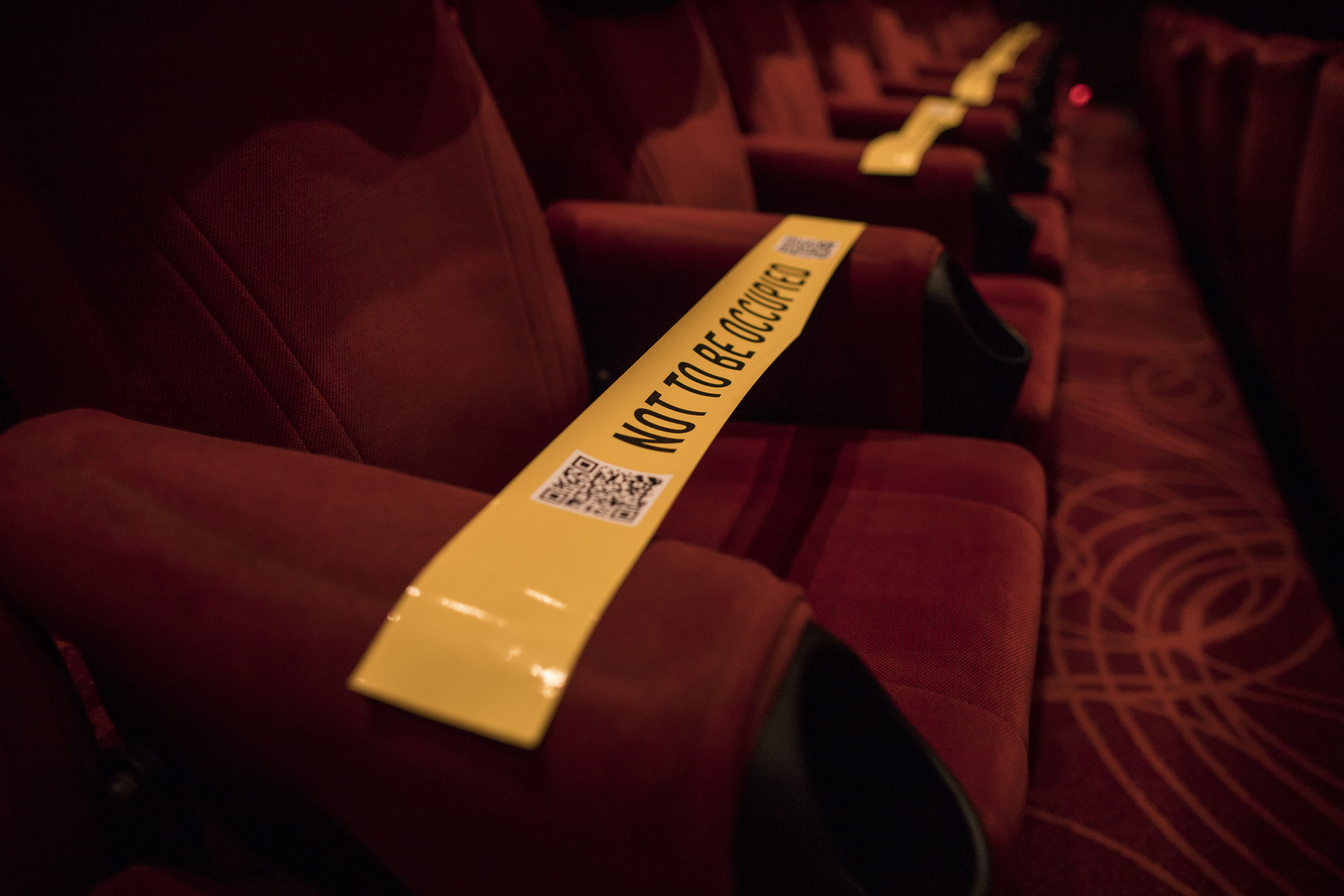 Wait WHAT?! Ceiling Collapses On Argentinian Woman, Fiamma Villaverde, During 'Final Destination: Bloodlines' Screening
