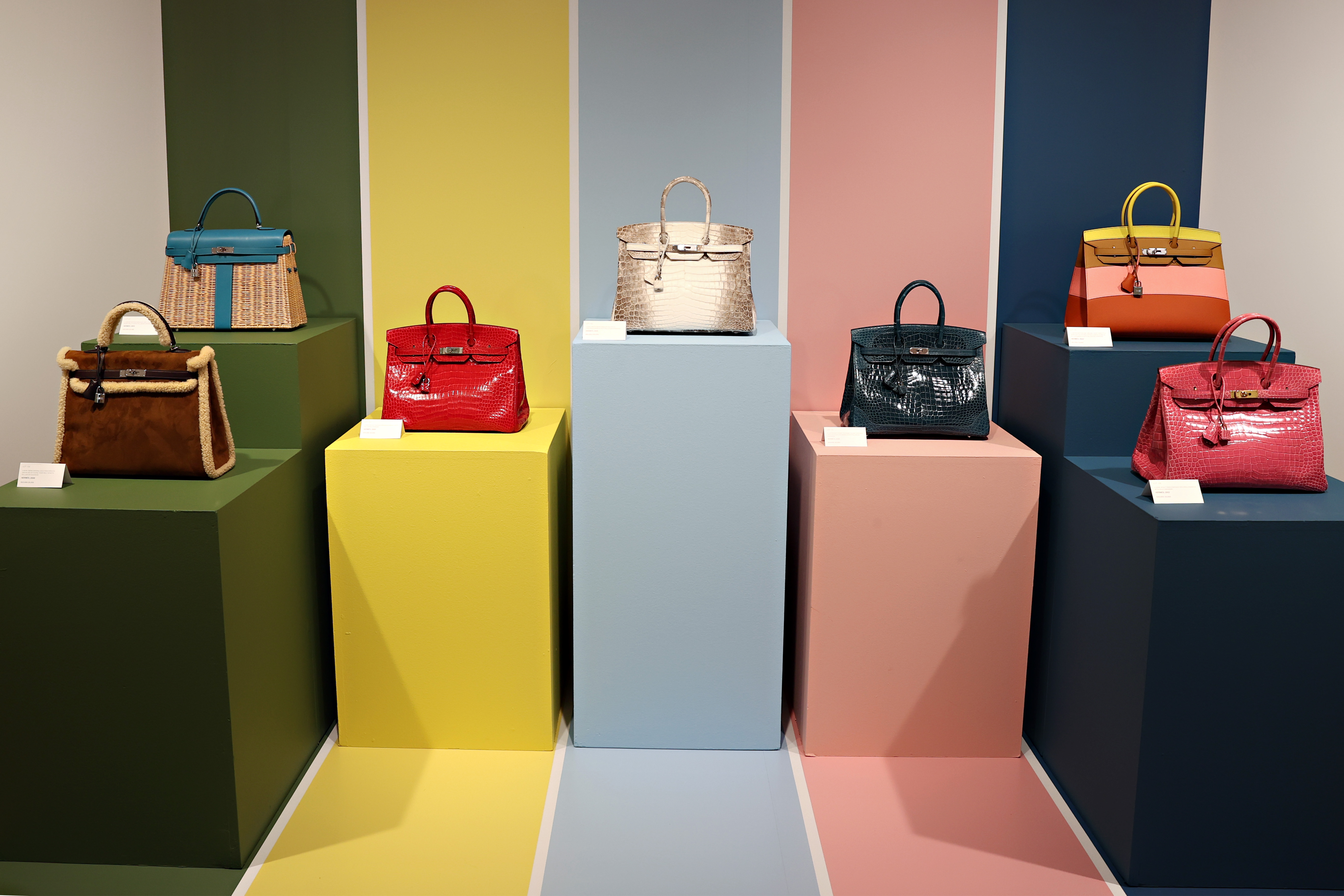Jane Birkin Original Hermés Bag Sells At Auction 10 Million Eight Million Euros