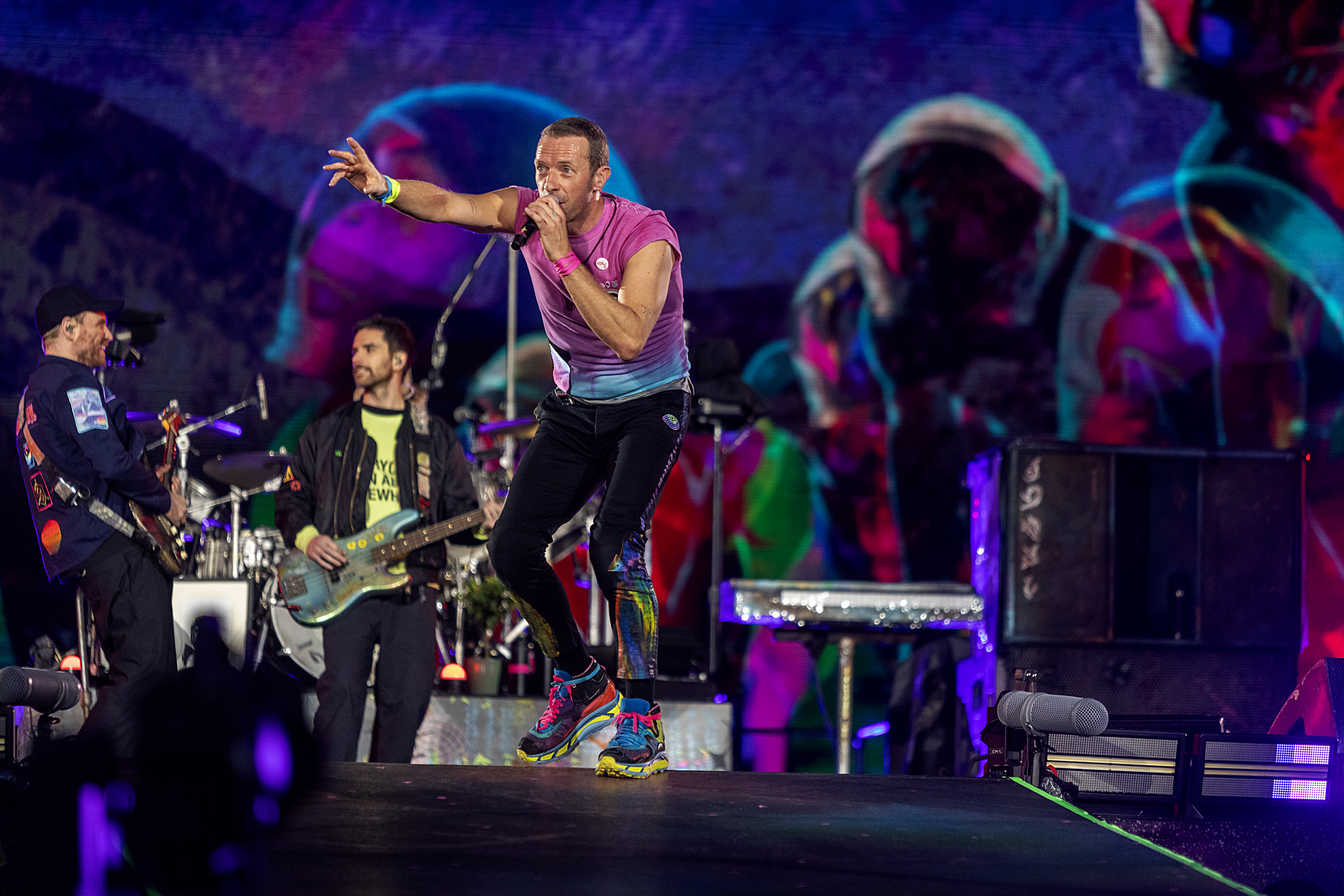 Whew, Chile! Astronomer CEO, Andy Byron, Allegedly Resigns After Viral Coldplay Concert Cheating Scandal (UPDATE)