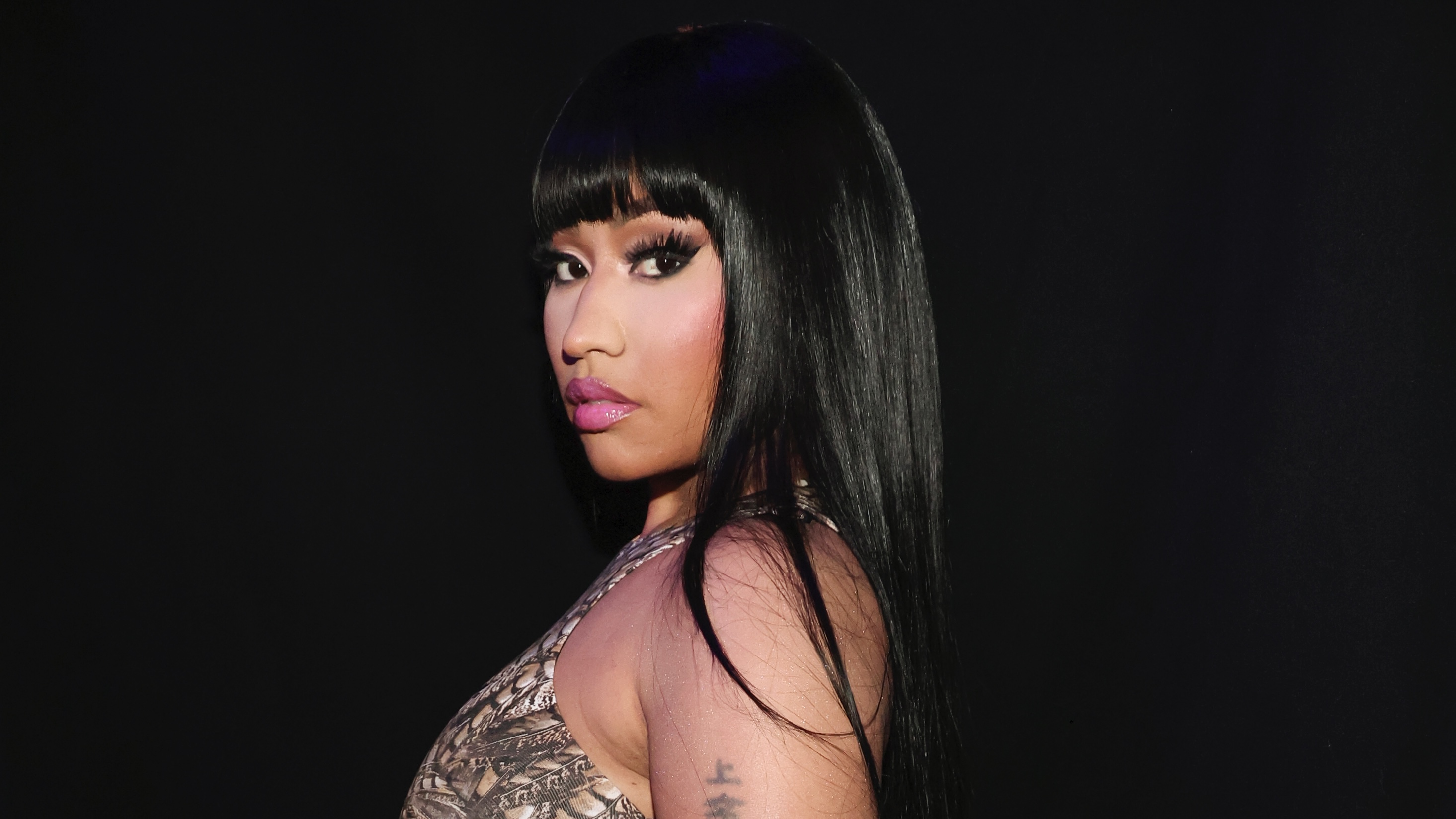 Been That Girl! Nicki Minaj Turns Heads With 2018 Coded Hairstyle In New Pics (PHOTOS)