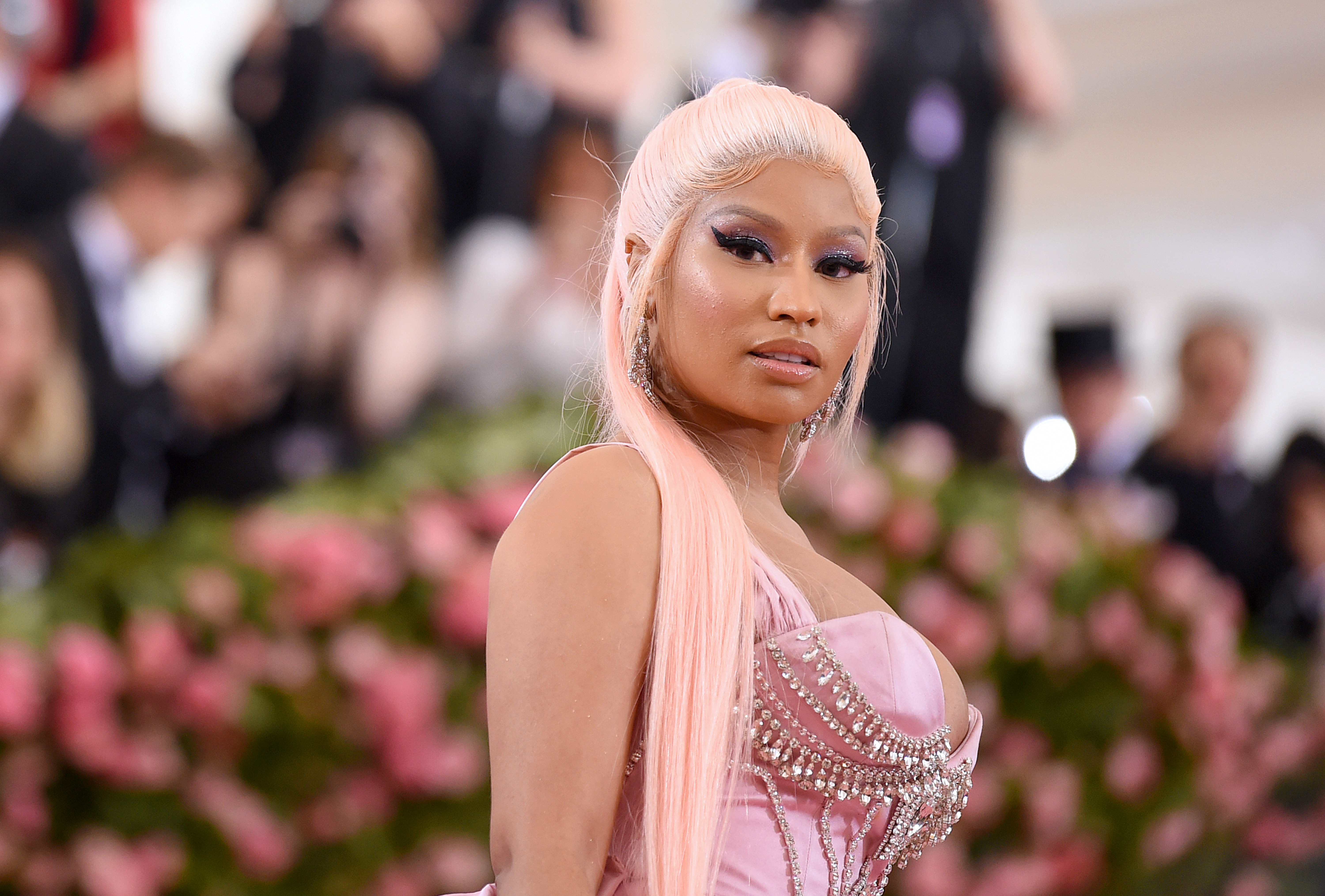 Oh Mama! Influencer Allegedly Breaks Spine Doing Viral Stiletto Challenge Ahead Of Nicki Minaj Joining Trend (VIDEO) Mariana Vasiuc