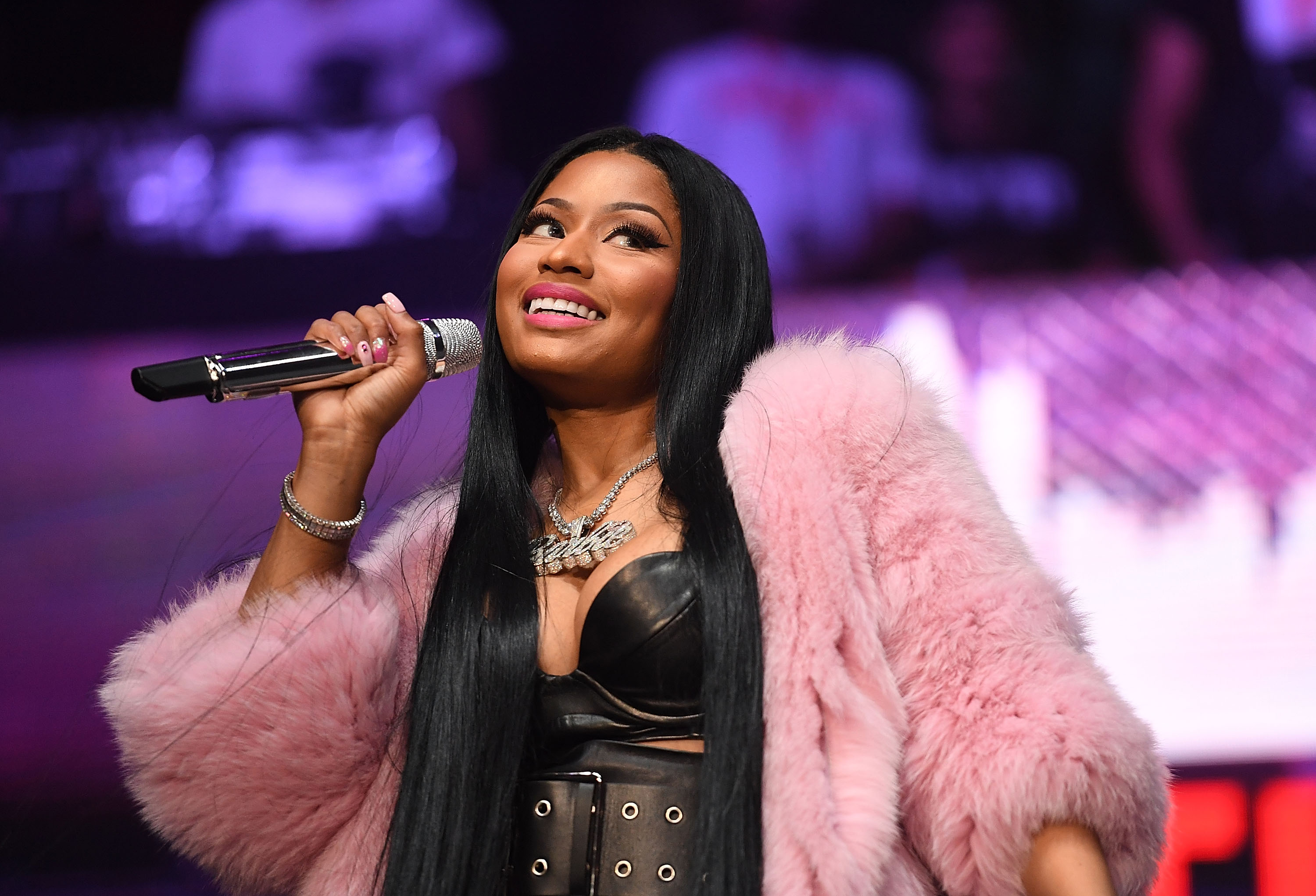 Nicki Minaj Shows The Real Way To Nail The Viral 'High School' Challenge Pose