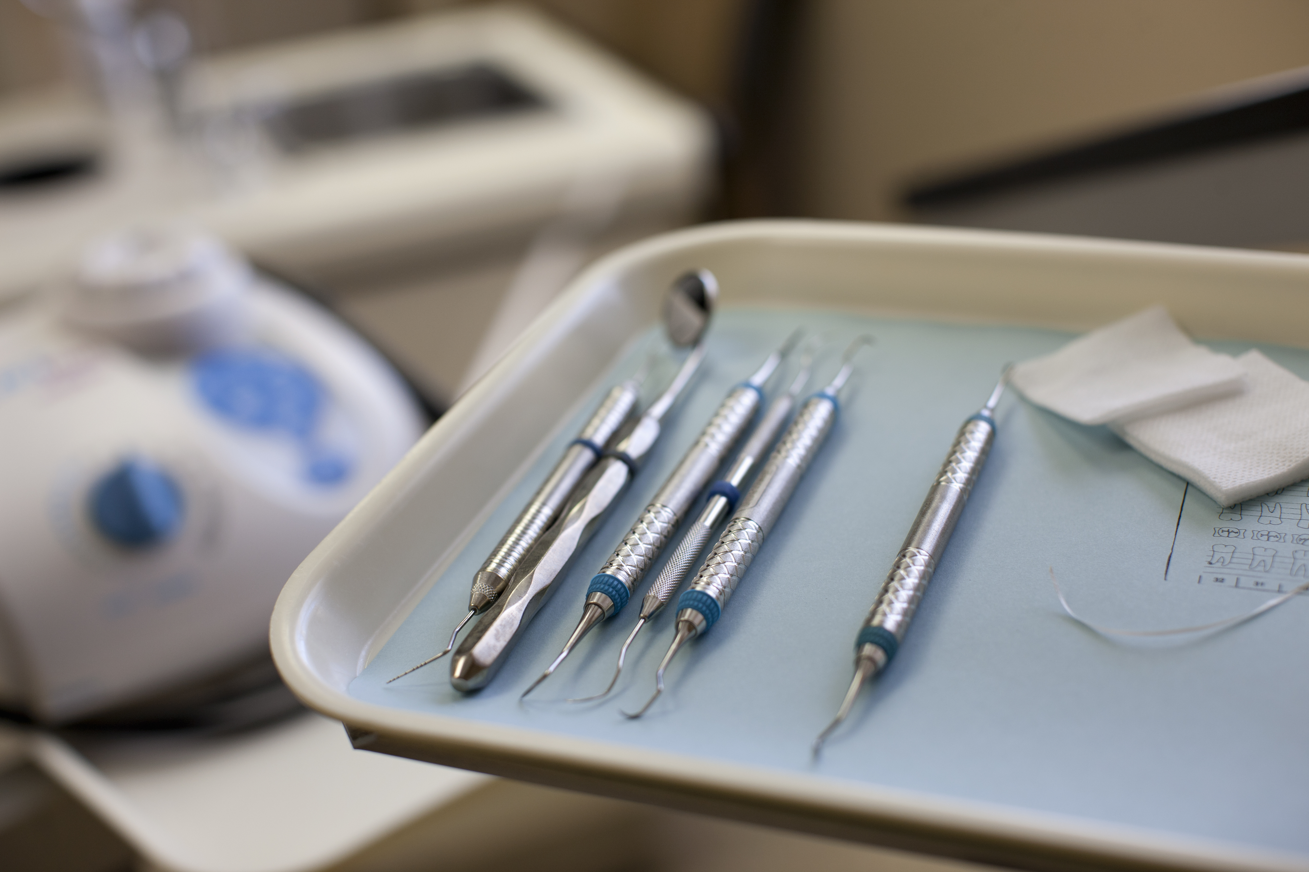 Say, WHAT?! Unlicensed Florida Dentist, Emely Martinez, Arrested For Allegedly Supergluing Veneers Onto Patients' Teeth