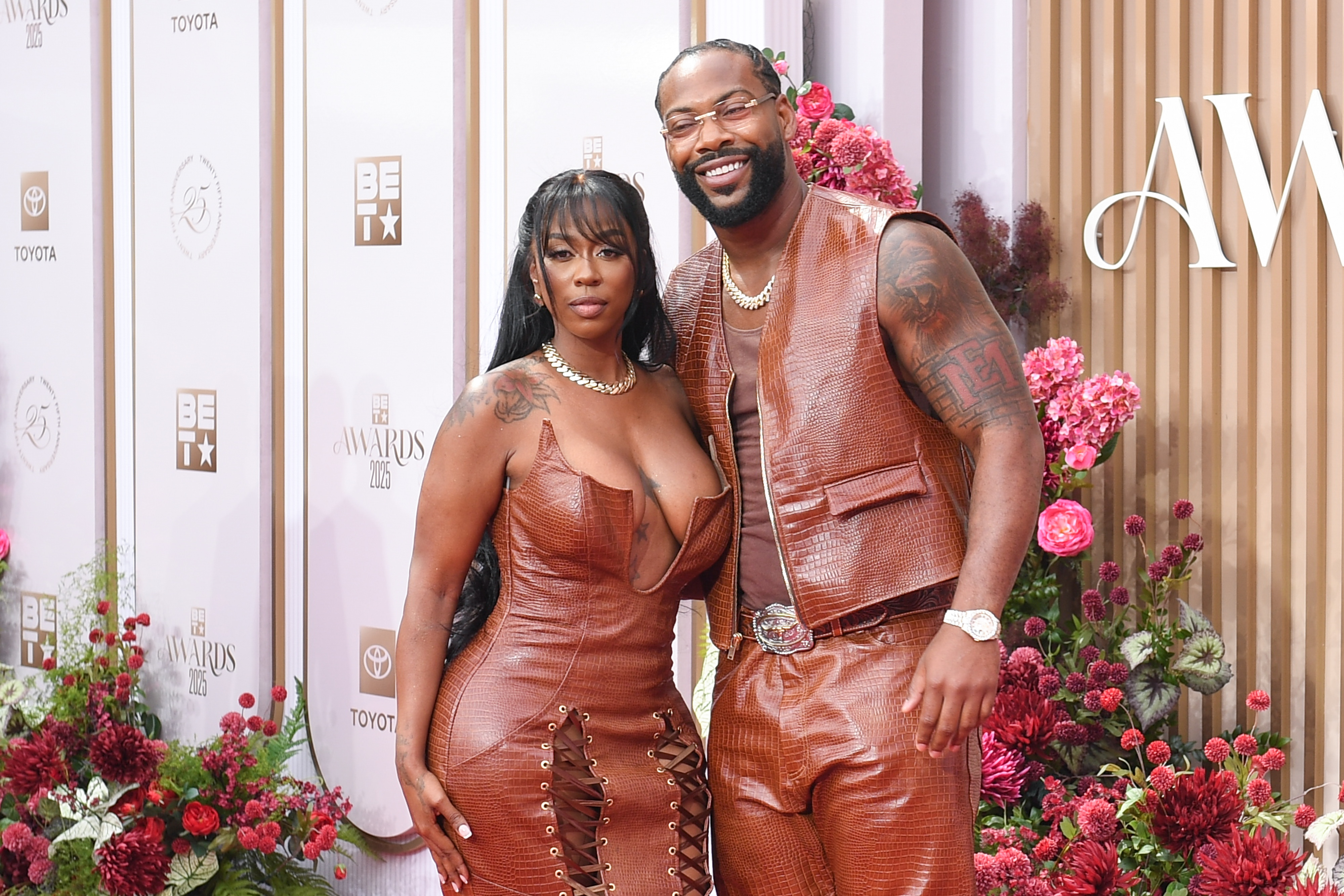 Bae Watch! Za'Darius Smith Made A Sideline Play For Kash Doll Mid-Game & It's Got The TL Blushin' (VIDEO)
