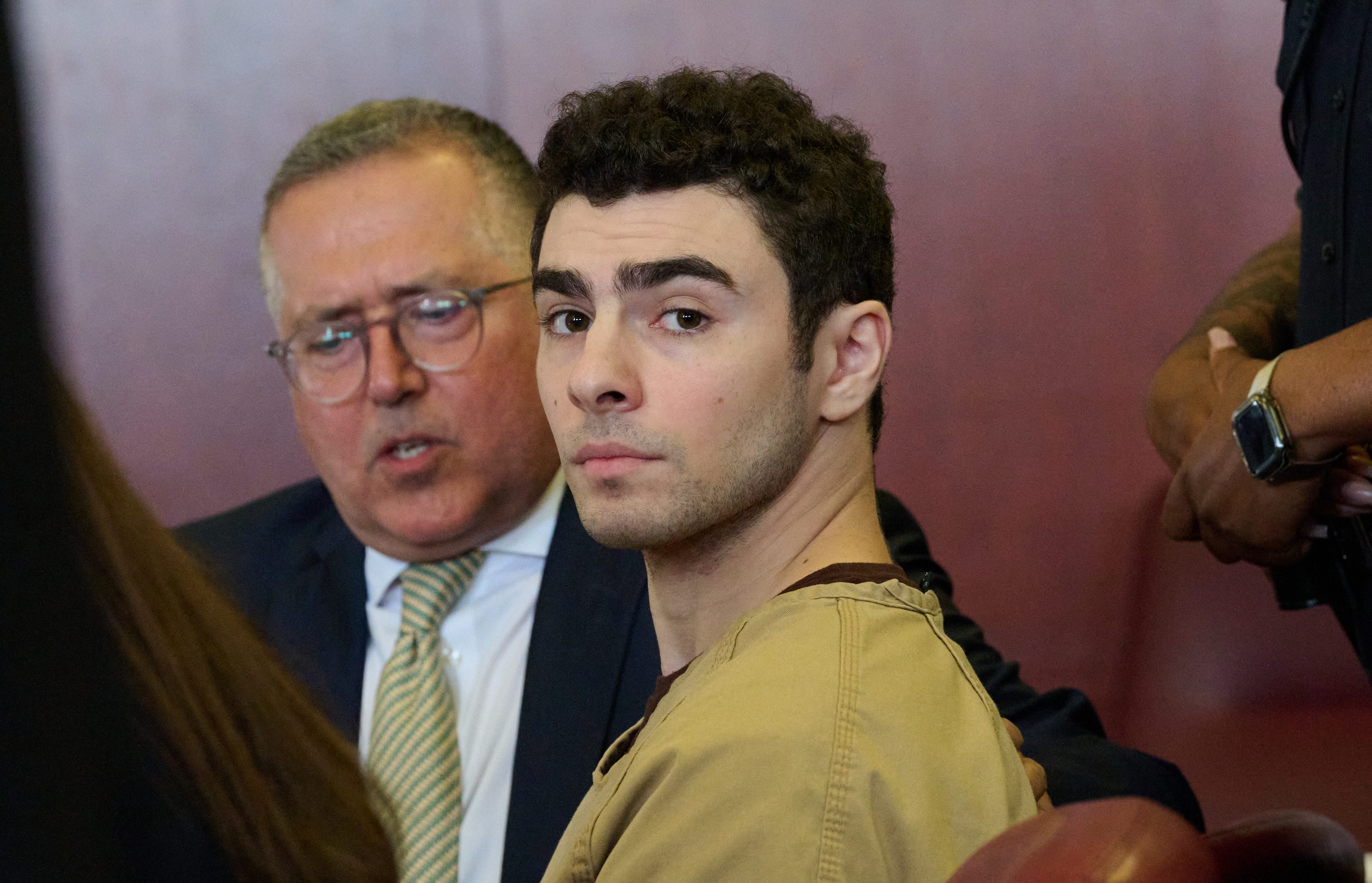 UPDATE: Luigi Mangione Gets Two Charges Dropped As His "Wife" Shows Up & Legal Battle Continues (VIDEO)