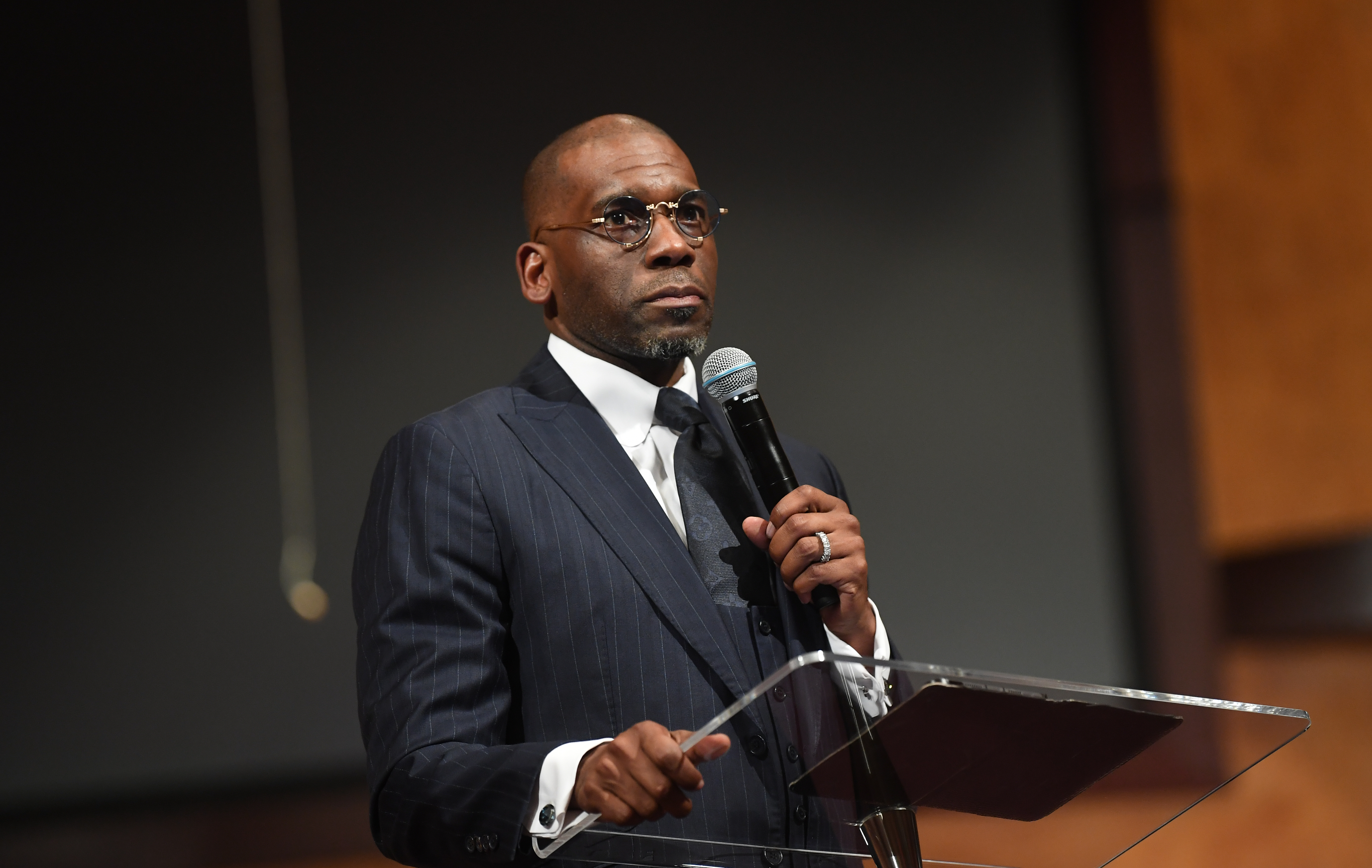 Pastor Jamal Bryant Redirects Church Donations To Feed Families As Millions Prepare To Lose EBT Benefits (VIDEO)