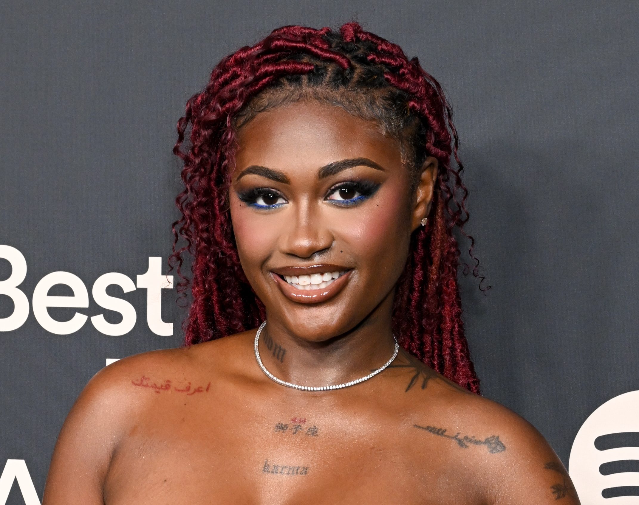 Kaliii Has The Internet Crackin Up After Clapping Back At Critics Over Edited Photo Claims (PHOTOS)