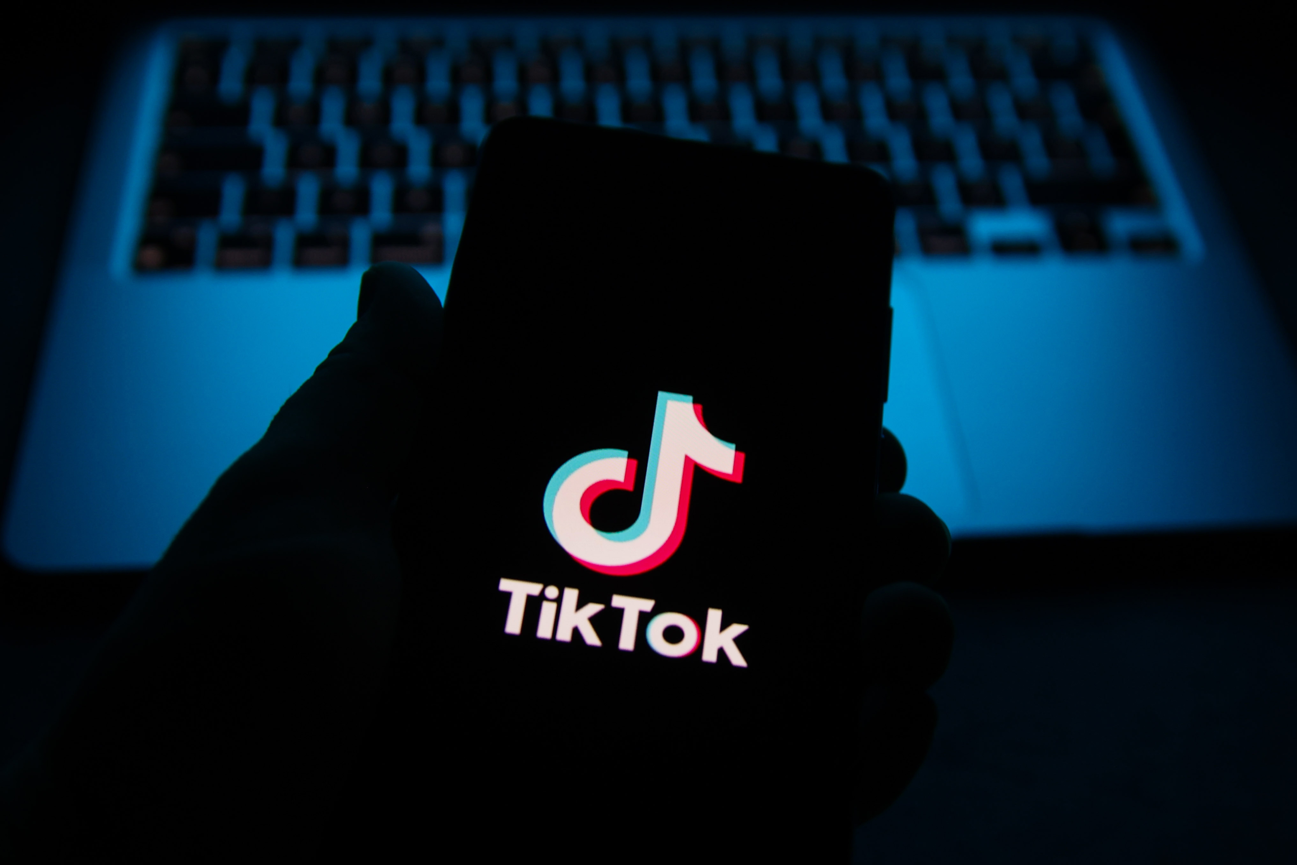 TikTok Creator NasFromTheGram Issues Apology After Backlash Over Disturbing Livestream Targeting Disabled Creator (WATCH)