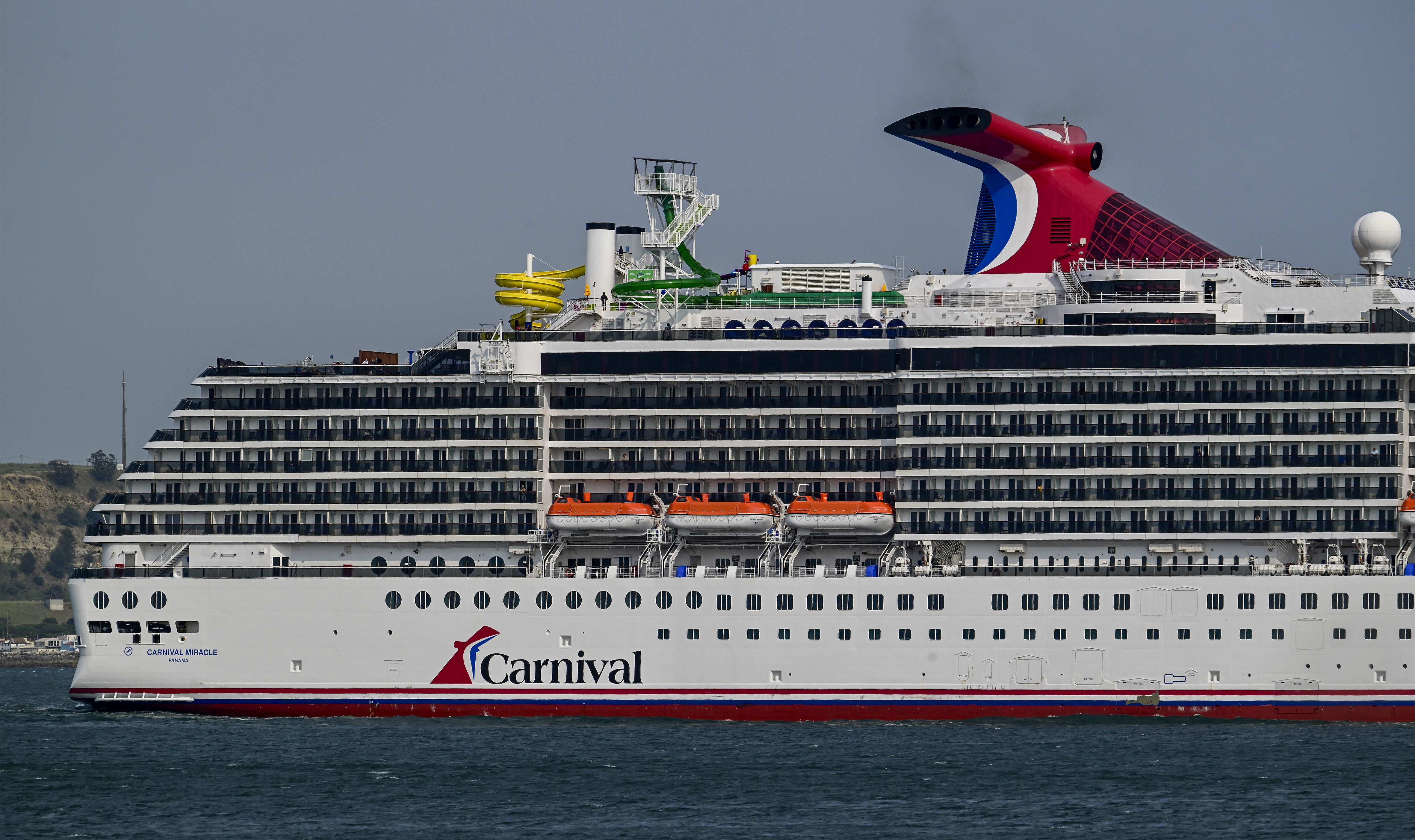 18-Year-Old Florida Cheerleader Found Dead On Carnival Cruise, Stepbrother Under Investigation (VIDEO)