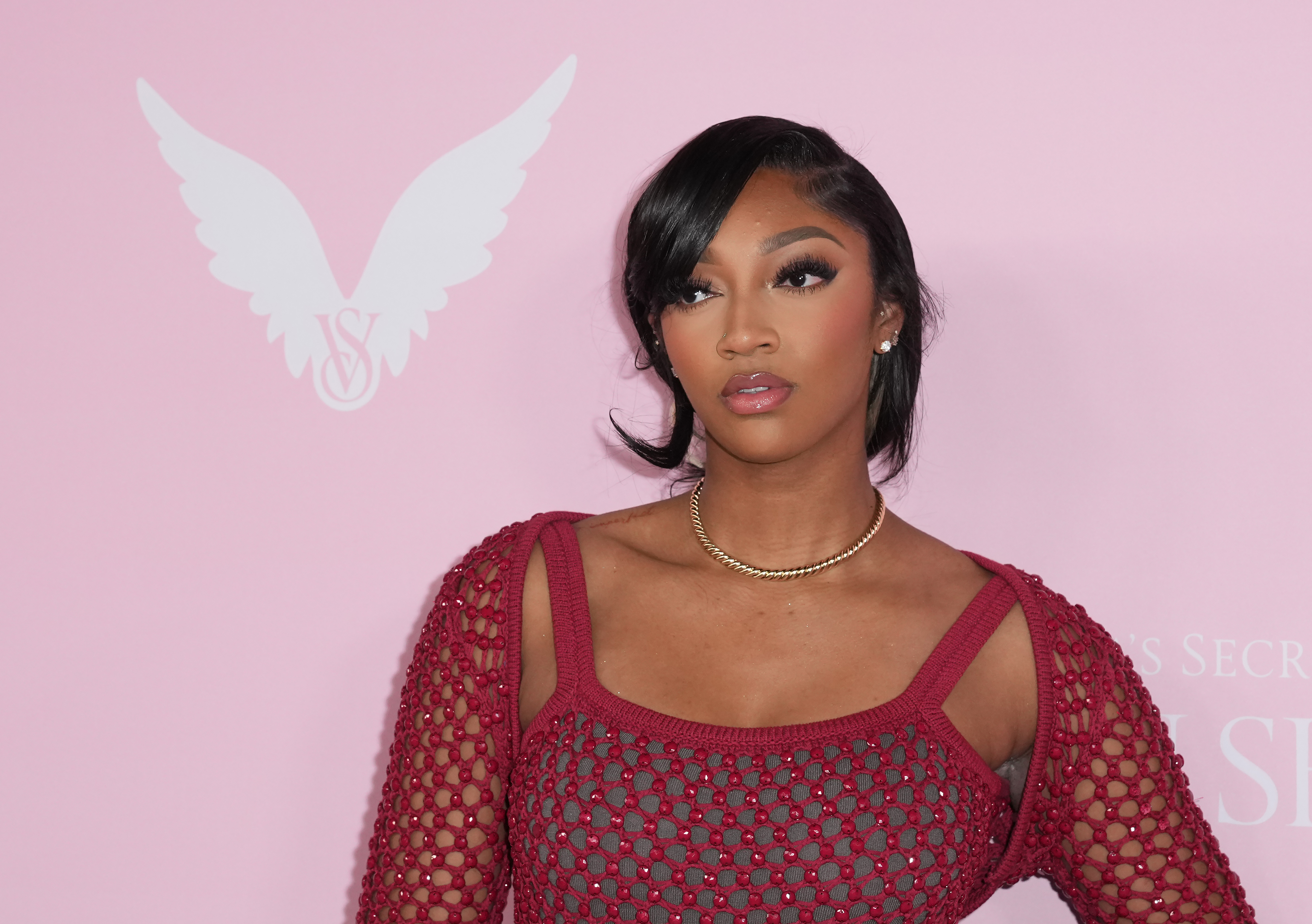 Hold Up…Mom?! Angel Reese's Mirror Selfie With Her Mama Has Social Media Turnin' Heads (PHOTO)