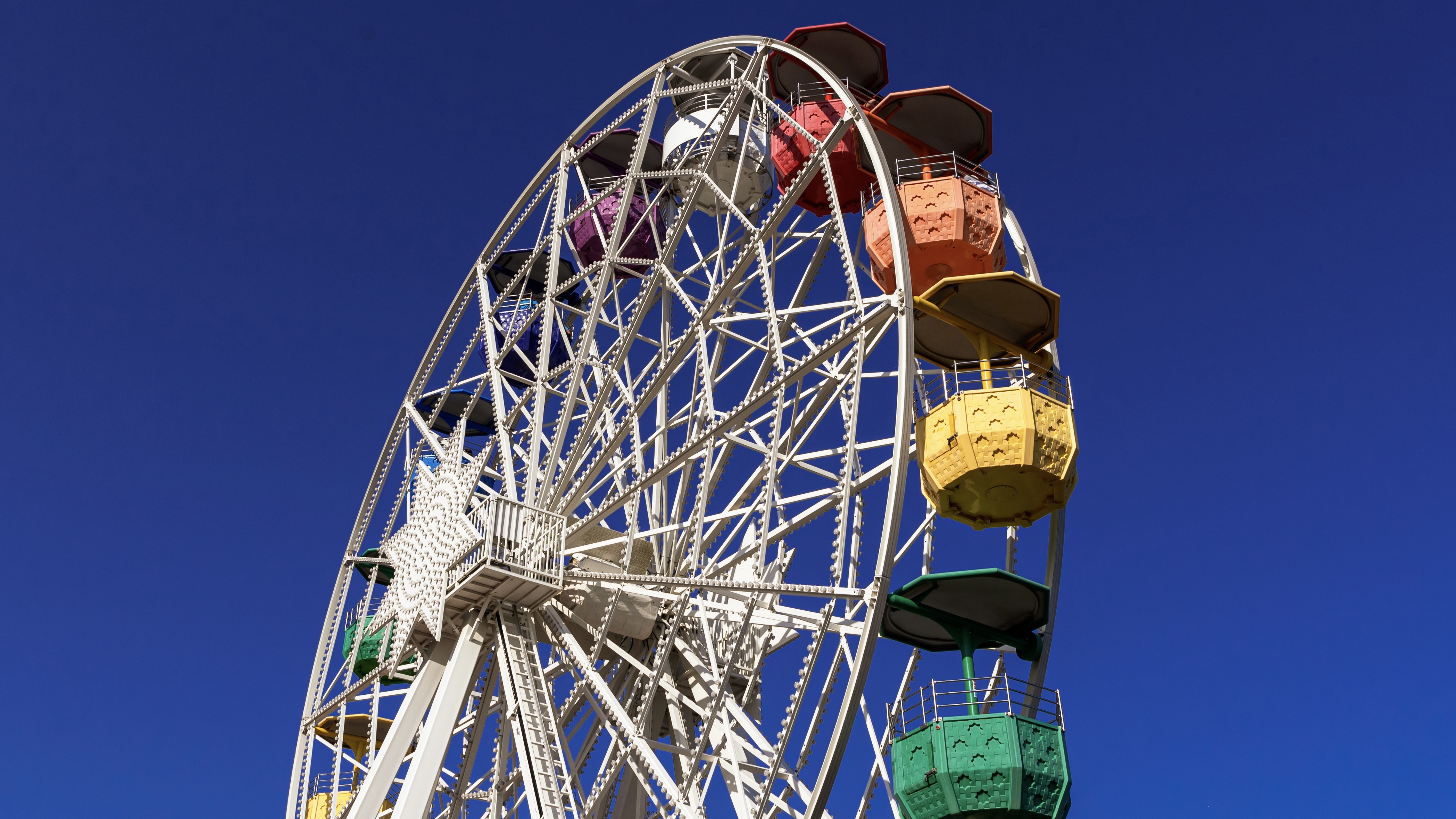 Prayers Up! Two Girls Injured After Reportedly Being Thrown From Ferris Wheel At Louisiana Harvest Festival