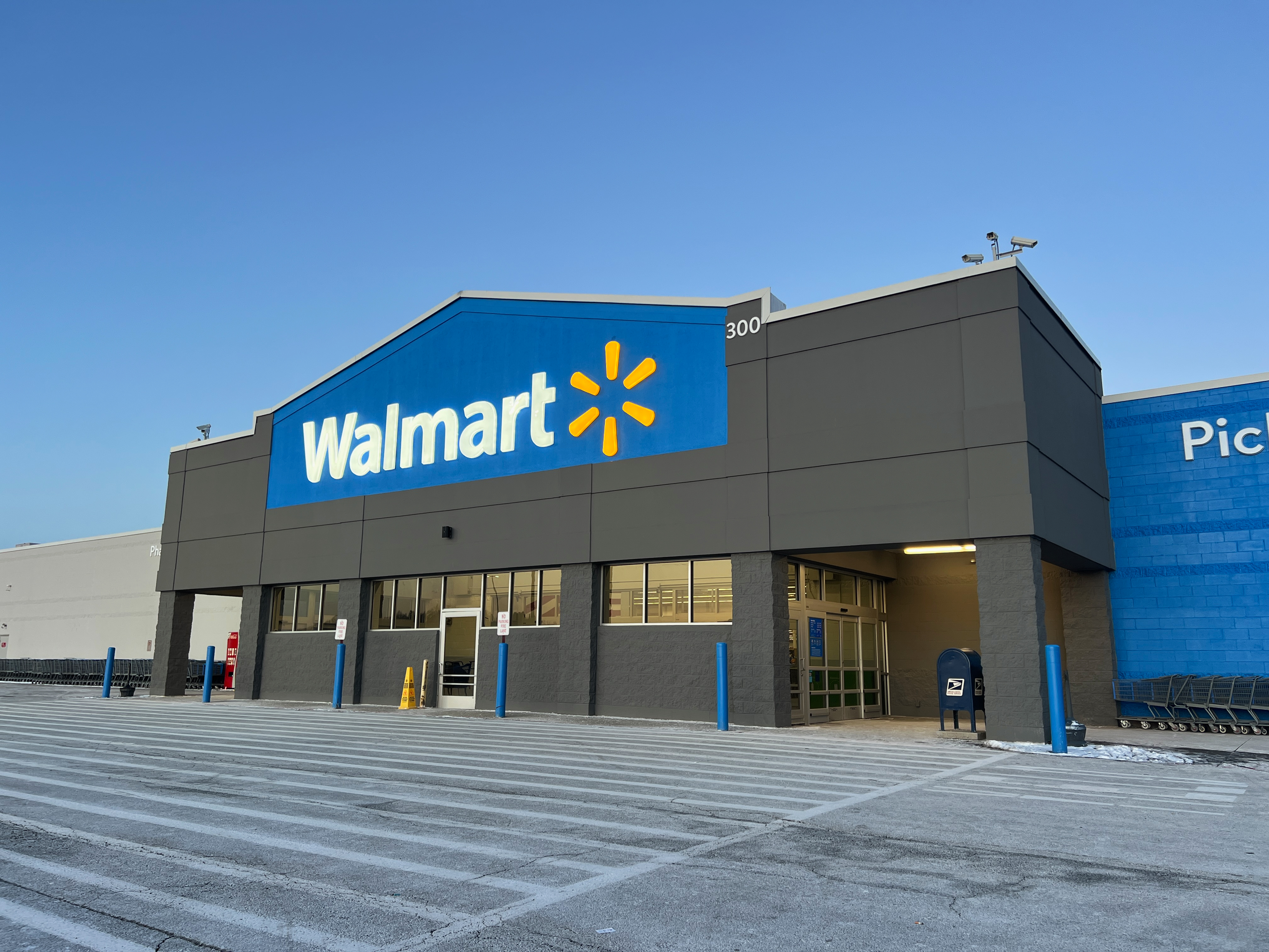 Wait, WHAT?! William Eckman Arrested After Purposelly Starting Fire In A Packed Walmart (VIDEO)