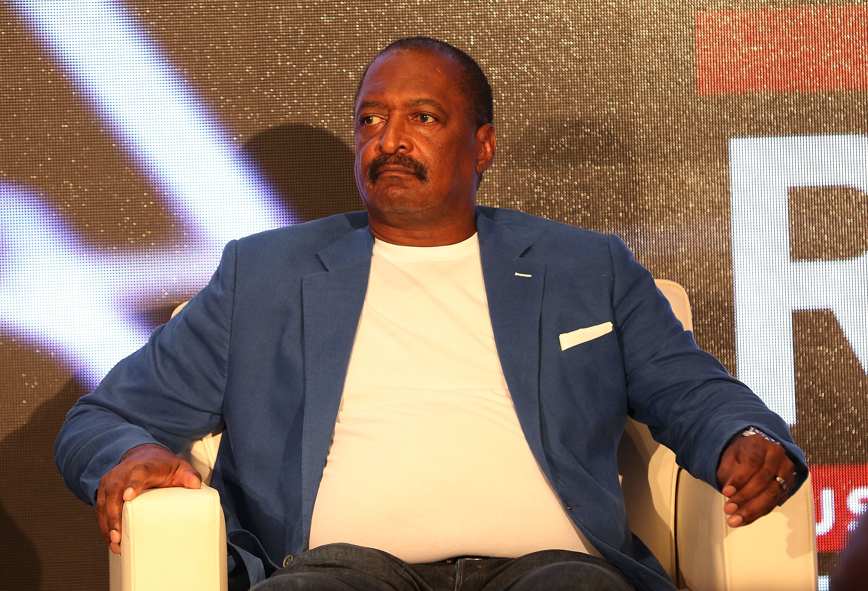 Match Made? Mathew Knowles’ New Photo With Beyoncé’s Step-Mom Has The Internet Buzzing (PHOTO)