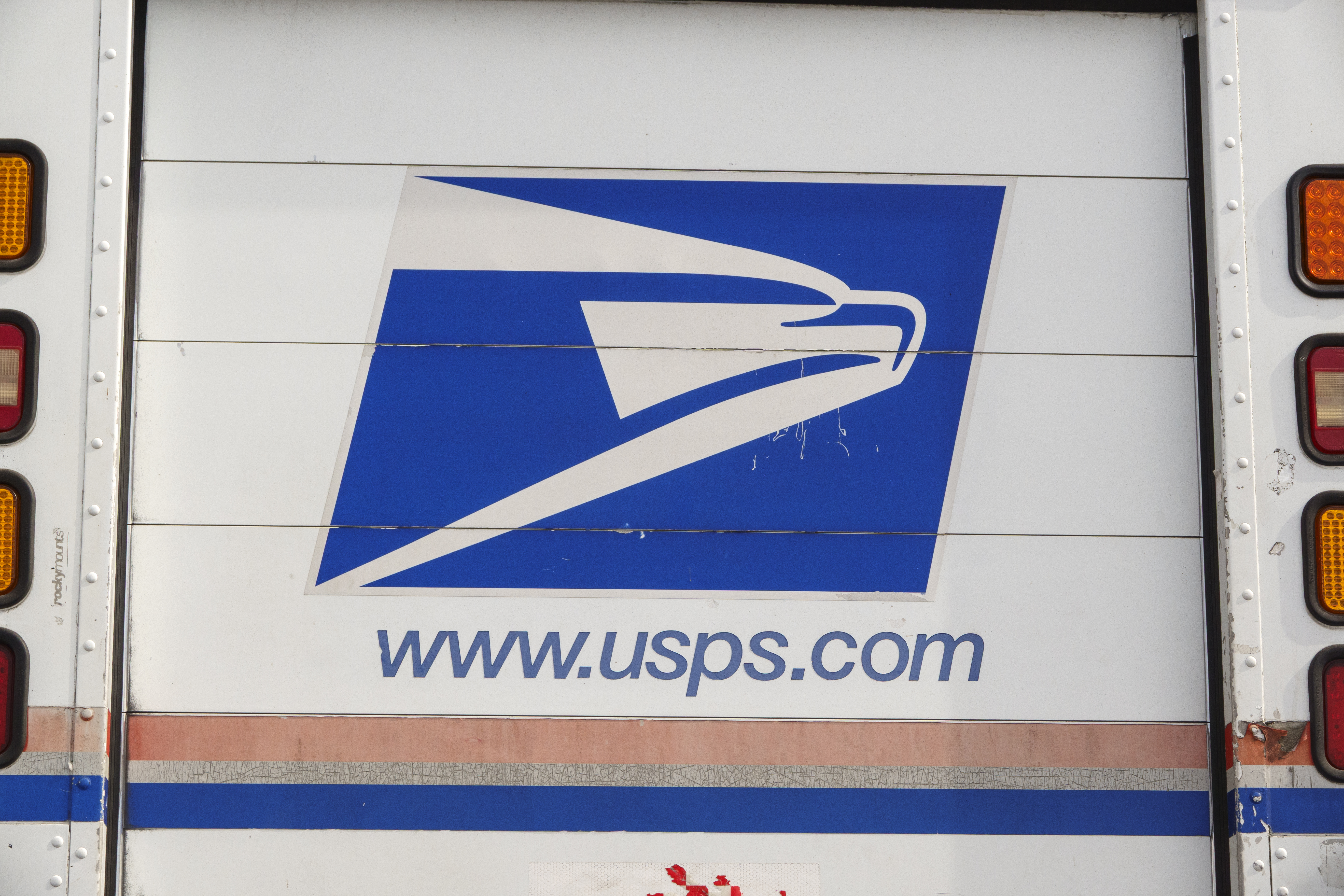 This Ain’t It! Former USPS Worker Sentenced After Flexing Luxury Life And Checks From Stolen Mail (VIDEO)