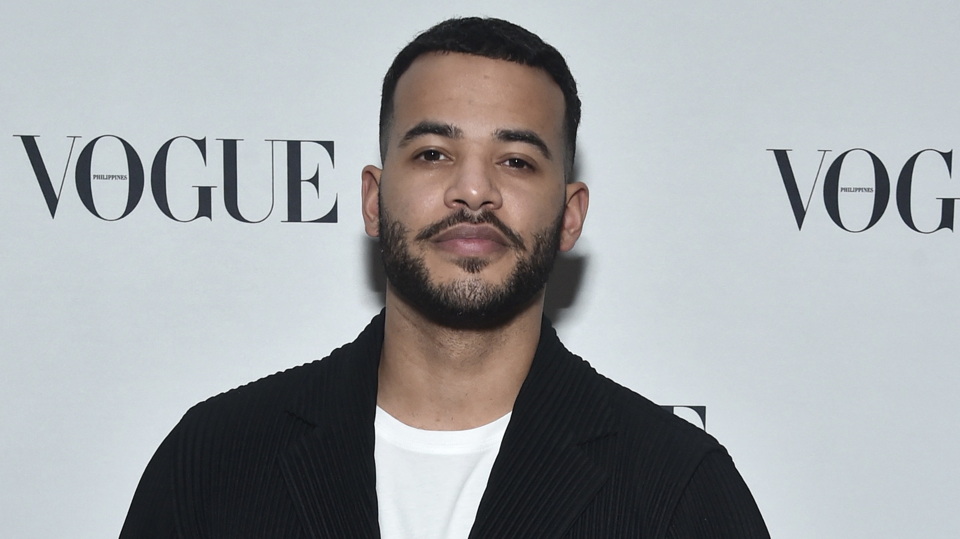 Subtle Jab? Desmond Scott's Latest Social Media Post Has Internet Users Talkin' About One Thing (PHOTOS)