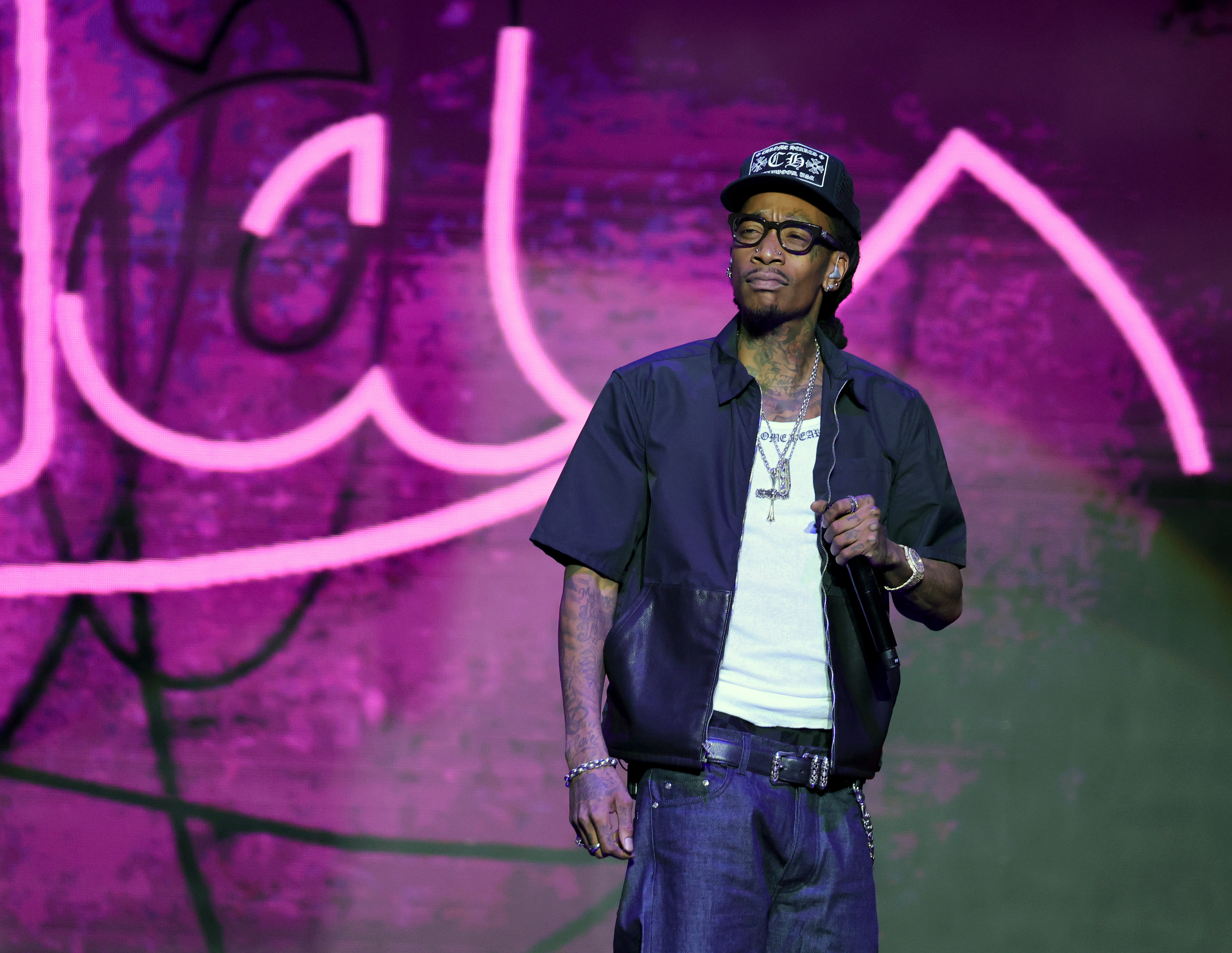 Wiz Khalifa Romanian Court Refuses Dismiss Jail Sentence Nine Months Possession Update