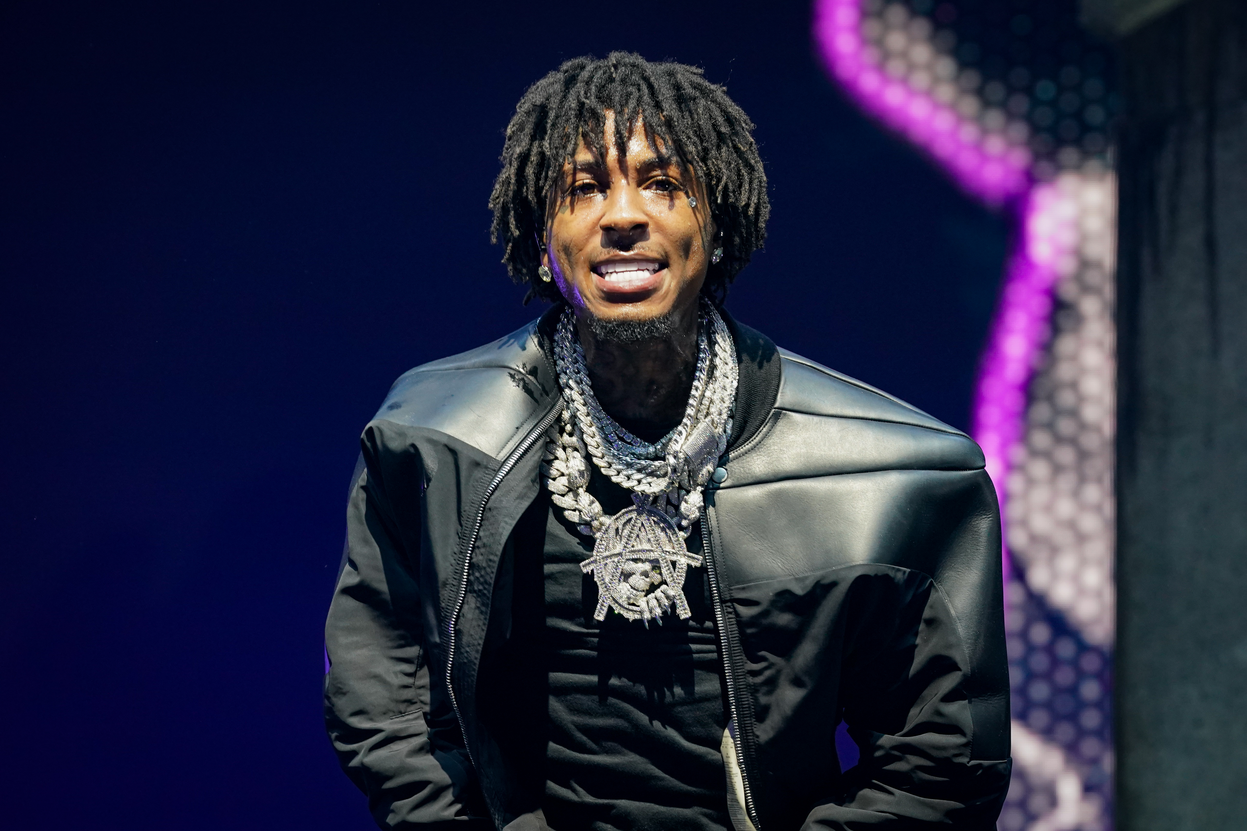 Another One?! Social Media Reacts To NBA YoungBoy Showing Off Jazlyn Mychelle's Massive Ring Amid Online Drama (VIDEO)