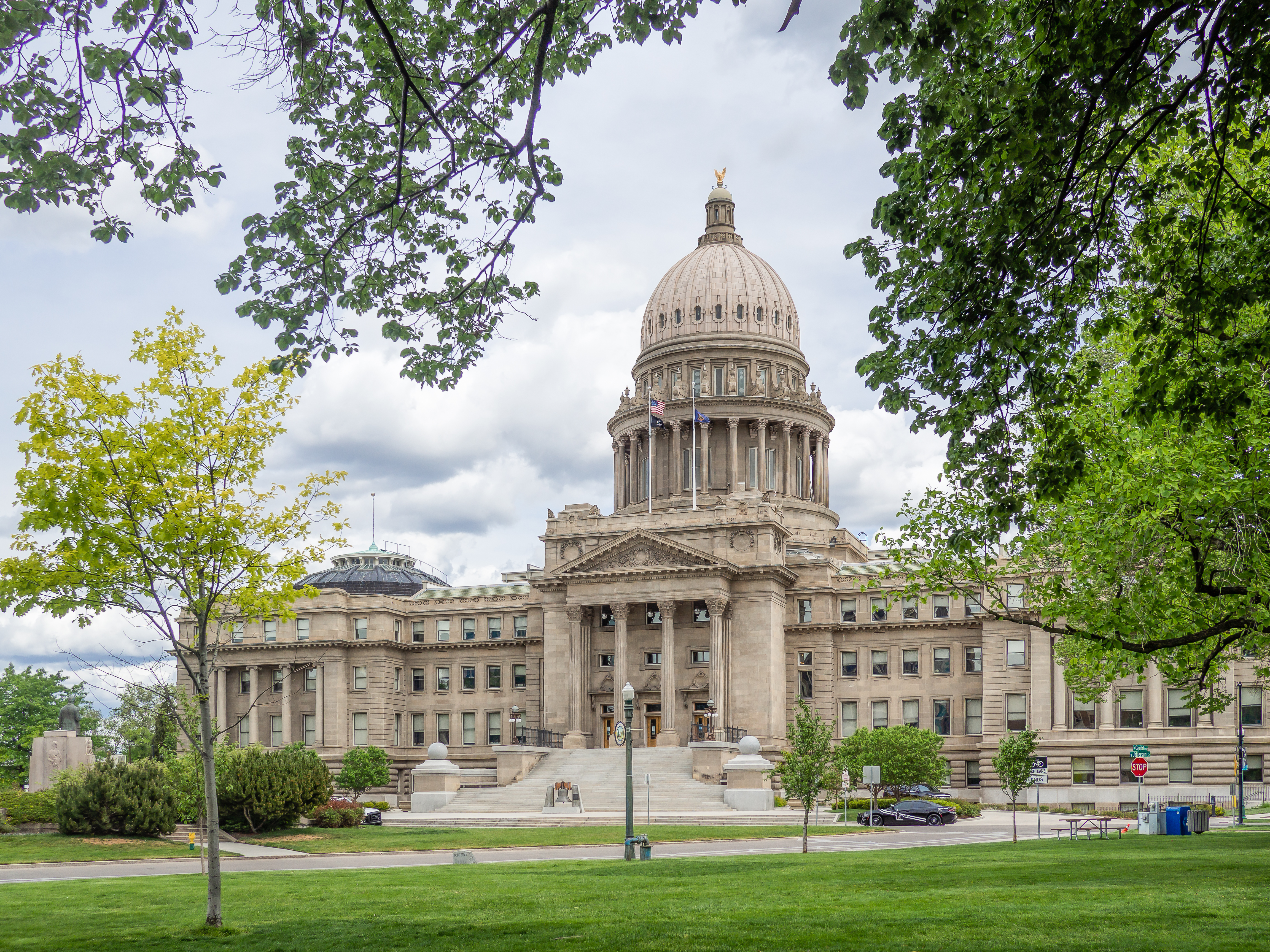Prayers Up! Idaho Mayor Dies While Speaking During Town Hall Meeting (VIDEO)